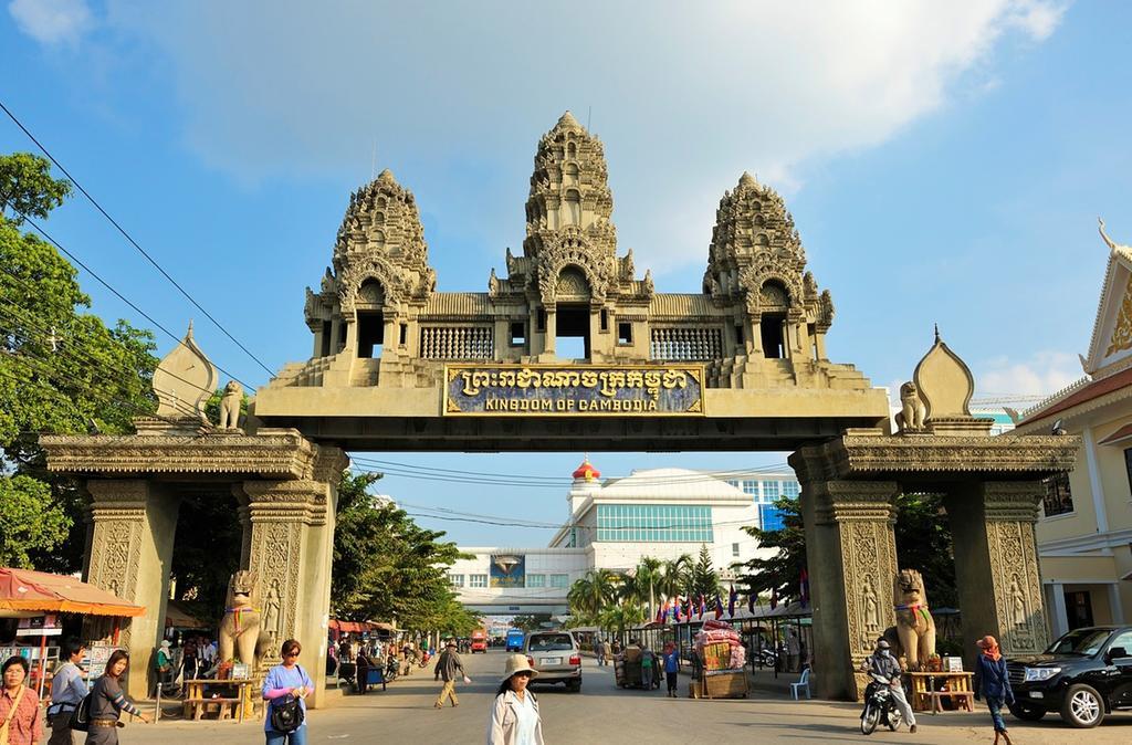 Grand Diamond City Hotel & Casino Poipet ภายนอก รูปภาพ